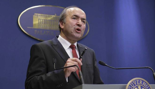 Tudorel Toader îi trimite astăzi lui Iohannis revocarea lui Augustin Lazăr - toader-1545893511.jpg