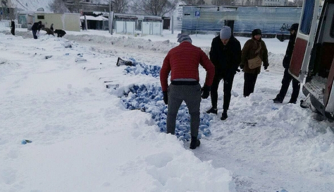 Toate PET-urile cu Agheasmă Mare, din Portul Turistic Tomis, au fost recuperate - toatepeturile-1484055238.jpg