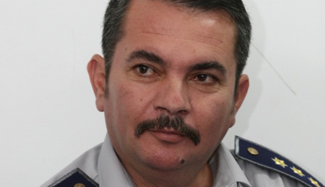 Cine se teme de comisarul șef Adi Tobă? - toba-1360572805.jpg
