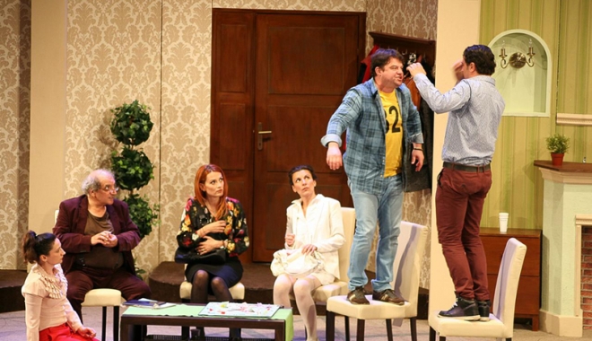Poftiți la o comedie care vă va 