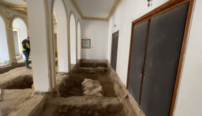 VIDEO: O parte din zidul cetății antice Tomis, scos la iveală în timpul lucrărilor la Teatrul de Stat Constanța - tomis-1643817309.jpg