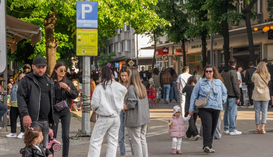 Foto - Bulevardul Tomis devine din nou pietonal în acest weekend. Restricții de trafic și modificări ale traseelor CT Bus