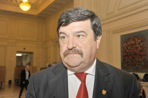 Toni Greblă a demisionat de la Curtea Constituțională - tonigrebla-1423055539.jpg