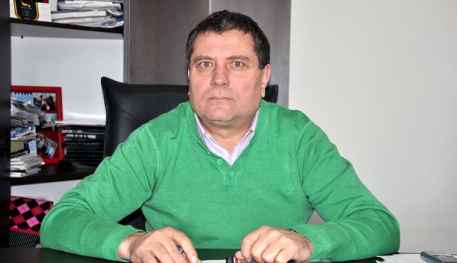 Primarul din Topraisar, Stelian Gheorghe, la al cincilea mandat. Ce planuri are pentru comună - topraisarsteliangheorghe-1468252633.jpg