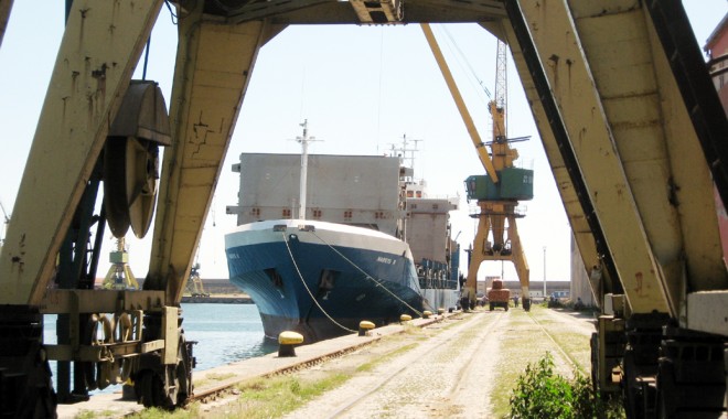 Topul veniturilor  operatorilor portuari - topul-1405261594.jpg