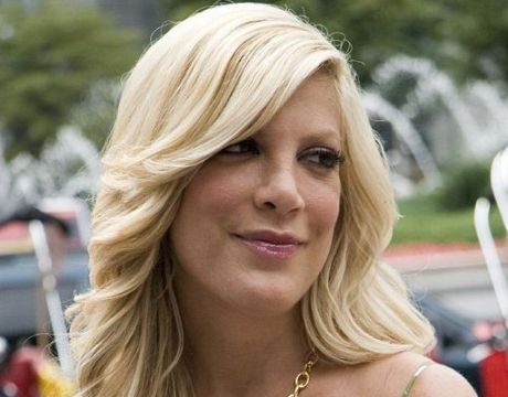 Tori Spelling a născut pentru a treia oară - torispelling-1318407180.jpg