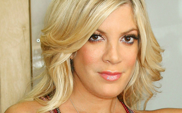 Actrița Tori Spelling, internată și operată de urgență la Los Angeles - torispelling696407lpoza-1348070465.jpg