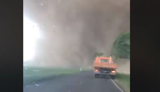 IMAGINI VIDEO DE COȘMAR! TORNADĂ PORNITĂ DIN SENIN - tornada16065000-1526551338.jpg