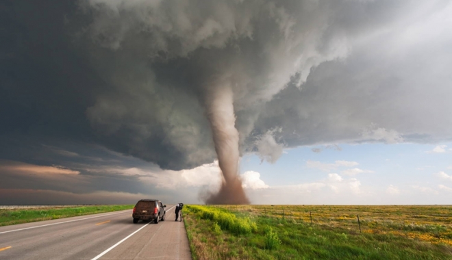 Italia, lovită  de tornade ucigașe  după cutremure - tornadaitalia-1478523479.jpg