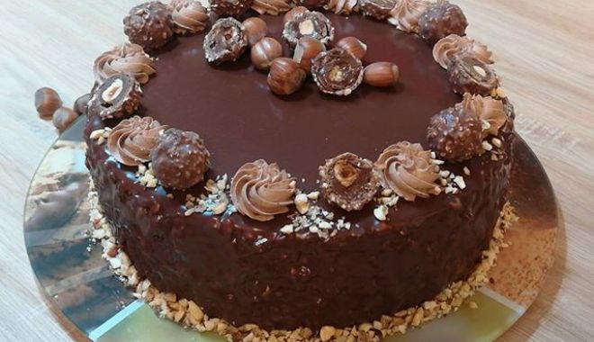 REȚETA ZILEI / Tort Ferrero Rocher - tort-1542965267.jpg