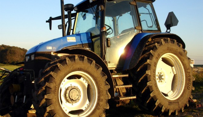 Vrei un tractor prin programul Rabla? Iată lista documentelor necesare - tractor-1318434866.jpg