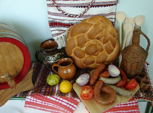 Produse tradiționale din întreaga țară ajung pe litoral! - traditiiromanestib-1345449588.jpg