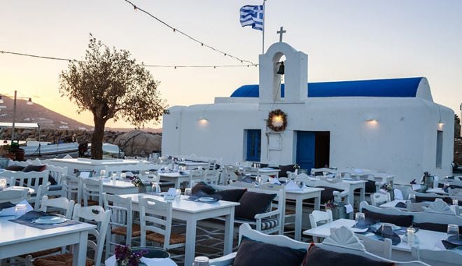 Grecia a redeschis terasele, cafenelele si restaurantele după o pauză de șase luni - traditionalfishrestaurantsnaouss-1620043035.jpg