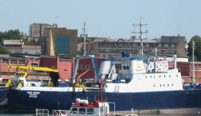 66 de nave sosesc în porturile românești - trafic-1420709461.jpg