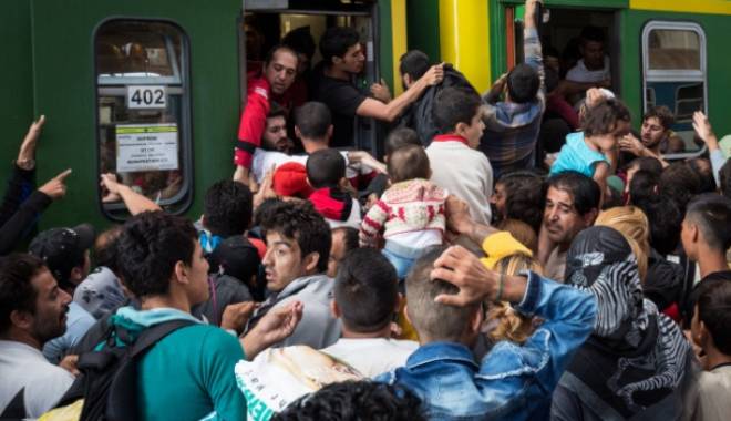 Traficul feroviar, blocat între Austria și Germania - trafic-1442167636.jpg