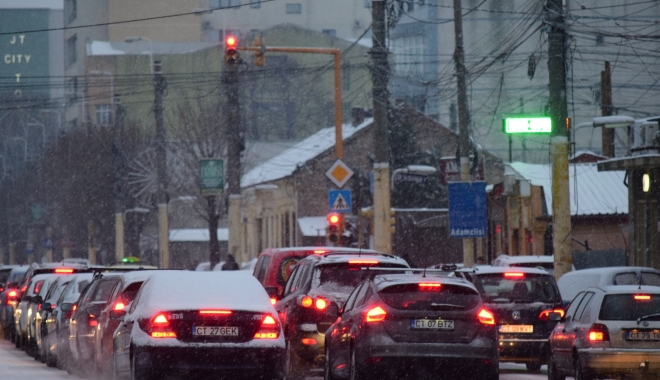 Ninge la Constanța. Trafic dificil în oraș - trafic-1516261386.jpg