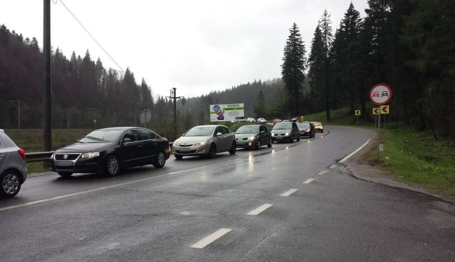Trafic intens pe Valea Prahovei. Aglomerație și pe A1 Deva- Nădlac - trafic-1640278968.jpg