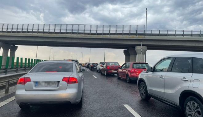 Aglomerație infernală pe Autostrada Soarelui. Șoferii circulă bară la bară - trafic-1659286719.jpg