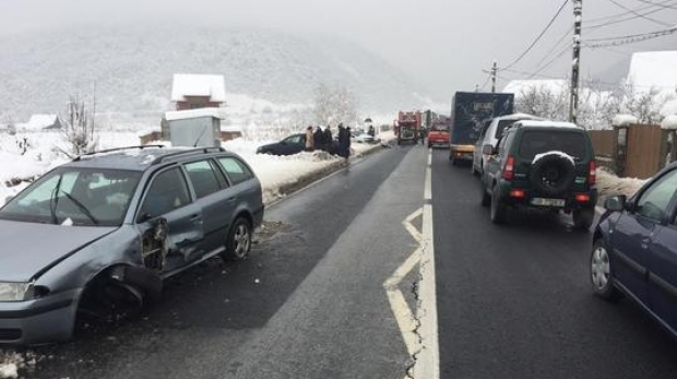 GRAV ACCIDENT RUTIER! A fost activat Planul Roșu de Intervenție - trafic75302300-1545208586.jpg