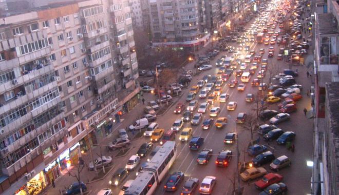 Mergeți cu mașina în București? Ce spune Firea despre VINIETA aferentă - traficaglomeratieambuteiajblocaj-1566905488.jpg