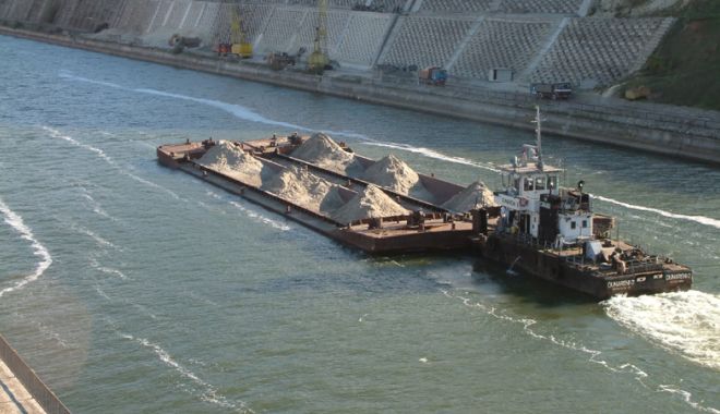 Traficul pe canalele navigabile,  salt spectaculos în luna septembrie - traficcanal-1539955946.jpg