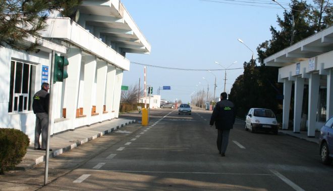 Planurile constănțenilor pentru vacanțele în străinătate, date peste cap! - traficlagranita-1583962034.jpg