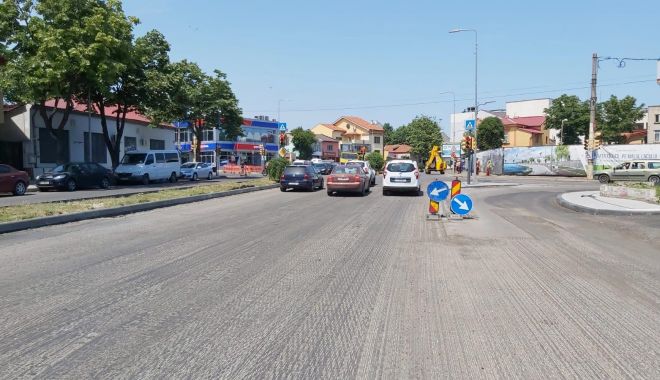 Restricții de trafic pe Bulevardul Mamaia, pentru asfaltarea carosabilului - traficmamaiasursaprimariaconstan-1591898741.jpg