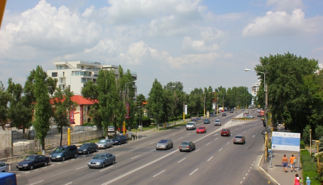 ATENȚIE, ȘOFERI! SE SCHIMBĂ REGULILE DE CIRCULAȚIE ÎN STAȚIUNEA MAMAIA - traficmasinimamaia1-1494503883.jpg
