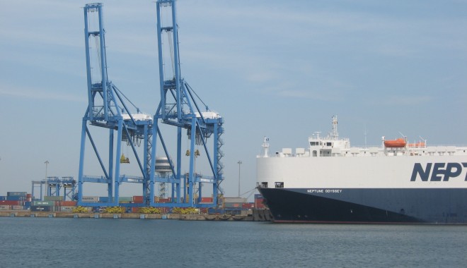 În porturile Constanța și Midia: 38 nave sub operațiuni de încărcare - descărcare - traficport-1397631706.jpg