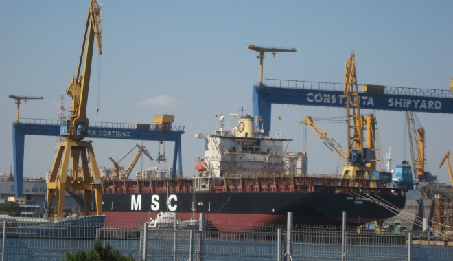 28 de nave sub operare, în porturile maritime - traficportuar-1498995432.jpg