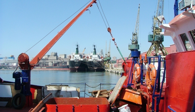 Traficul de mărfuri din porturile maritime românești se apropie de nivelul anului 2016 - traficportuar-1508937956.jpg