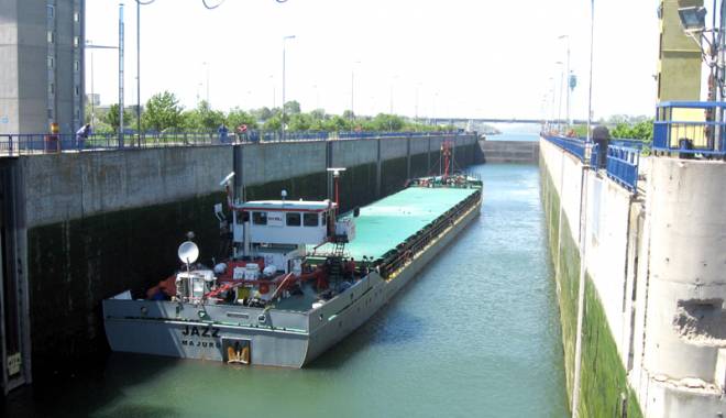 Trafic record pe canalele navigabile - traficrecord-1438790961.jpg