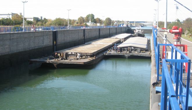 Seceta și lipsa irigațiilor din agricultura românească afectează traficul de mărfuri pe Canalul Dunăre – Marea Neagră - traficulcanalelenavigabile2-1599660746.jpg
