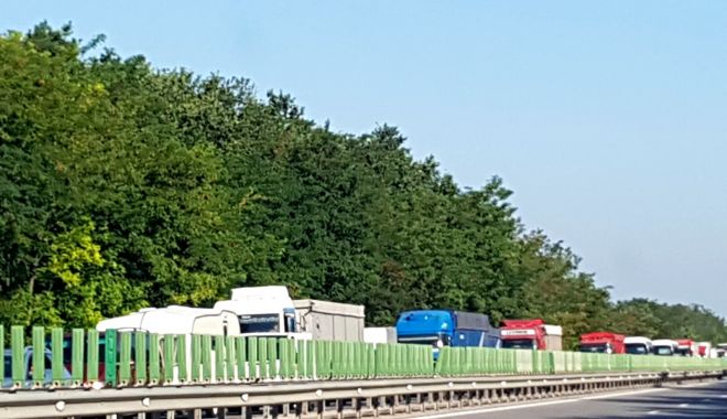 Vești bune! TRAFICUL PE AUTOSTRADA A2 SE DESFĂȘOARĂ NORMAL PE AMBELE SENSURI - traficulpeautostradasoareluibloc-1531386967.jpg