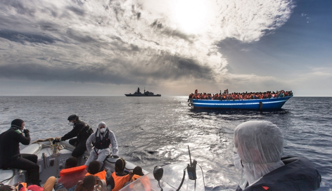 O nouă tragedie  în Mediterana. Cinci persoane au murit, alți 300 de migranți au fost salvați - tragediamediterana-1476965406.jpg