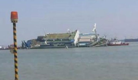 Tragedie navală: un ferry-boat s-a scufundat; nu se cunoaște numărul pasagerilor dispăruți - tragedie-1447677503.jpg