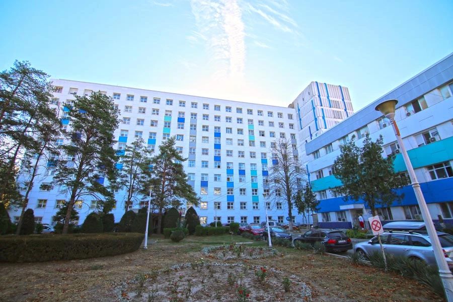 Tragedie la spital! Un bărbat cu schizofrenie a murit după ce s-a aruncat de la etaj - tragedie-1761136798.jpg