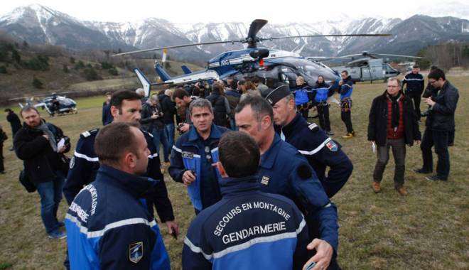 Tragedie aviatică. Avion german cu 148 de pasageri s-a prăbușit  în Franța - tragedieaviatica-1427231306.jpg