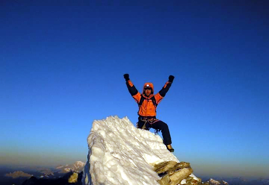 Tragedie în Munții Alpi: un alpinist constănțean a murit zdrobit de stânci - tragedieinmuntiialpialpinistcons-1408721736.jpg