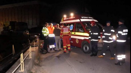 Tragedie. Un adolescent de 16 ani s-a aruncat într-un lac după ce s-a certat cu sora sa - tragedielaccurteadearges35000200-1537599693.jpg