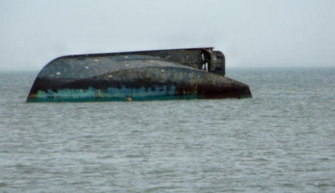 Tragedie navală în Nigeria - tragedienavala-1388317423.jpg