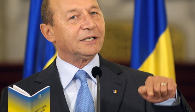Traian Băsescu a promulgat Legea privind Statutul parlamentarilor - traian-1372956398.jpg
