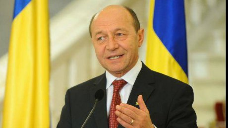 Traian Băsescu: N-am pierdut nicio bătălie politică, vă rog să mă ajutați să nu o pierd pe ultima! - traian38409400-1555783538.jpg