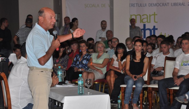 Ce critici aduce președintele Băsescu la adresa PDL - traianbasescu-1315162006.jpg