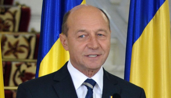 Cui îi mulțumește Traian Băsescu - traianbasescu-1322132717.jpg