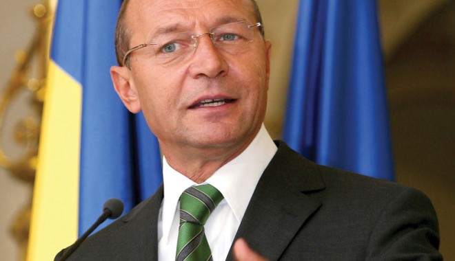 Traian Băsescu: Obiectivele vizitei la Berlin sunt consolidarea relației bilaterale și acțiune comună în UE - traianbasescu1-1320918339.jpg