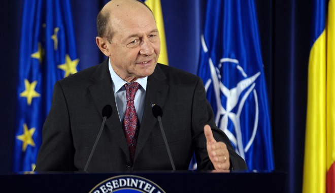 Traian Băsescu se întâlnește azi cu Papa Benedict al 16-lea - traianbasescu2-1360915464.jpg