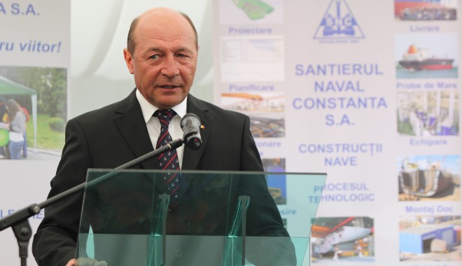Legea pentru modificarea Statutului cadrelor militare, promulgată de președintele Traian Băsescu - traianbasescu20-1369992019.jpg