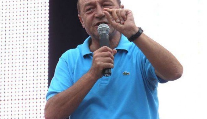 Băsescu, către USL: Trebuie ca împreună să consolidăm instituțiile și nu să le supunem partidelor - traianbasescu251de85d312a-1343653528.jpg