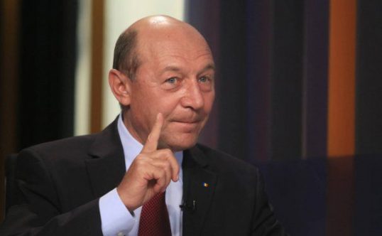 Băsescu, necruțător cu Iohannis: E nepermis să fii încă nehotărât - traianbasescu538x332-1553030108.jpg